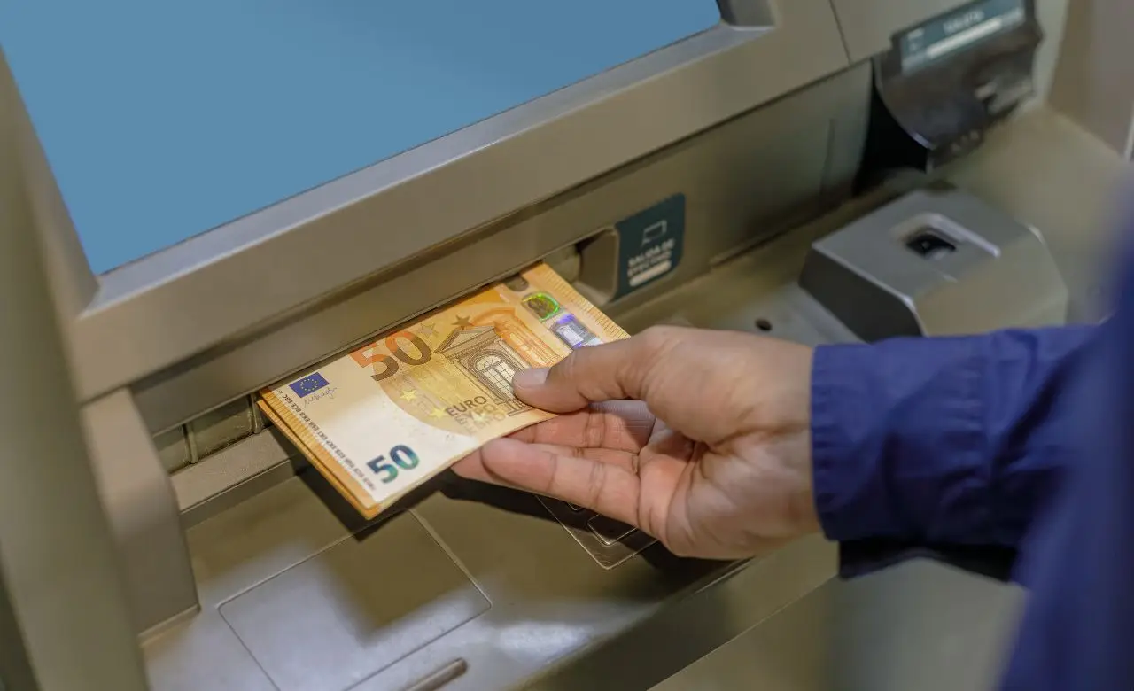 Conti deposito e imposta di bollo: ecco quanto paghi davvero e come azzerarla